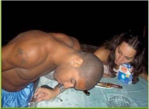 Adriano yace después de una vida agitada.