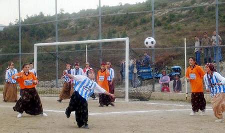Se viene el gol de doble nacionalidad: chilena y turca