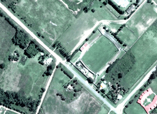 8. No es fácil, pero tal vez mirando los alrededores puedan sacarla.