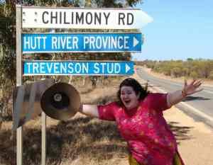 Julia Galvin llegando a su patria.